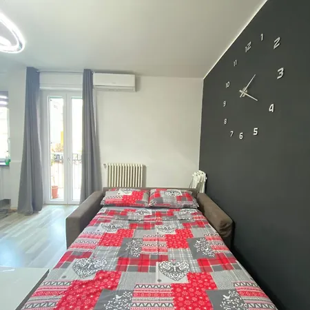 Apartment Lugano S&s Home, Moderna E Tranquilla, Vicino Al Centro Di Milano, Con Parcheggio Gratuito Esterno *